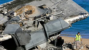 جنوبی لبنان میں اسرائیلی فضائی حملے میں حزب اللہ رکن کی موت