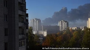 ٹرمپ- زیلینسکی ملاقات سے قبل روس کا کیف پر بڑا حملہ، میزائل اور ڈرون سے لرز اٹھی یوکرین کی راجدھانی