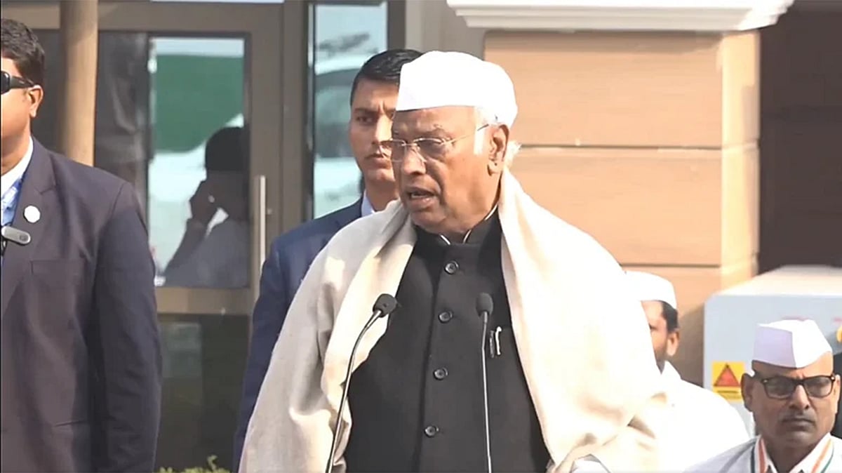 <div class="paragraphs"><p>کانگریس صدر کھڑگے</p></div>