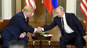 زیلنسکی سے ملاقات سے پہلے ٹرمپ نے پوتن سے فون پر بات کی