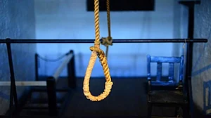 ناگپور: بیوی کو خودکشی پر اکسانے والے شوہر نے بھی خودکشی کرلی، صدمے میں ماں نے خود سوزی کی کوشش کی