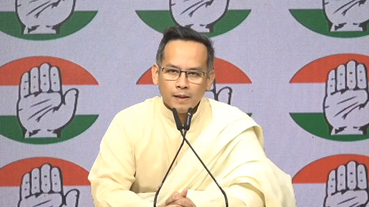 <div class="paragraphs"><p>گورو گگوئی پریس کانفرنس کرتے ہوئے، ویڈیو گریب</p></div>