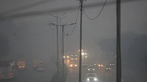 دہلی- این سی آر کے آسمان پر کہرے کا پہرہ! راجدھانی میں ہوا کا معیار بدستور خراب