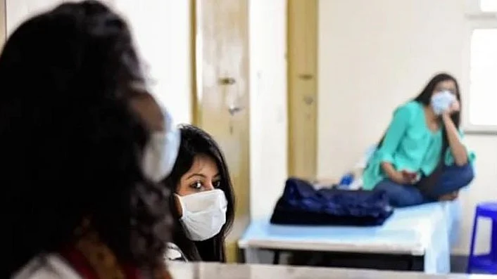 <div class="paragraphs"><p>علامتی تصویر سوشل میڈیا</p></div>