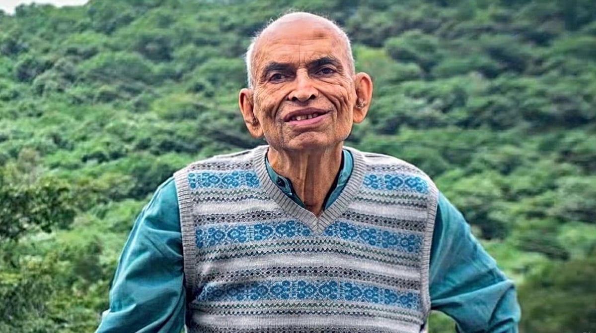 مادھو گاڈگل کے انتقال پر کانگریس قیادت کا اظہارِ رنج، جے رام رمیش نے خدمات کو بے مثال قرار دیا