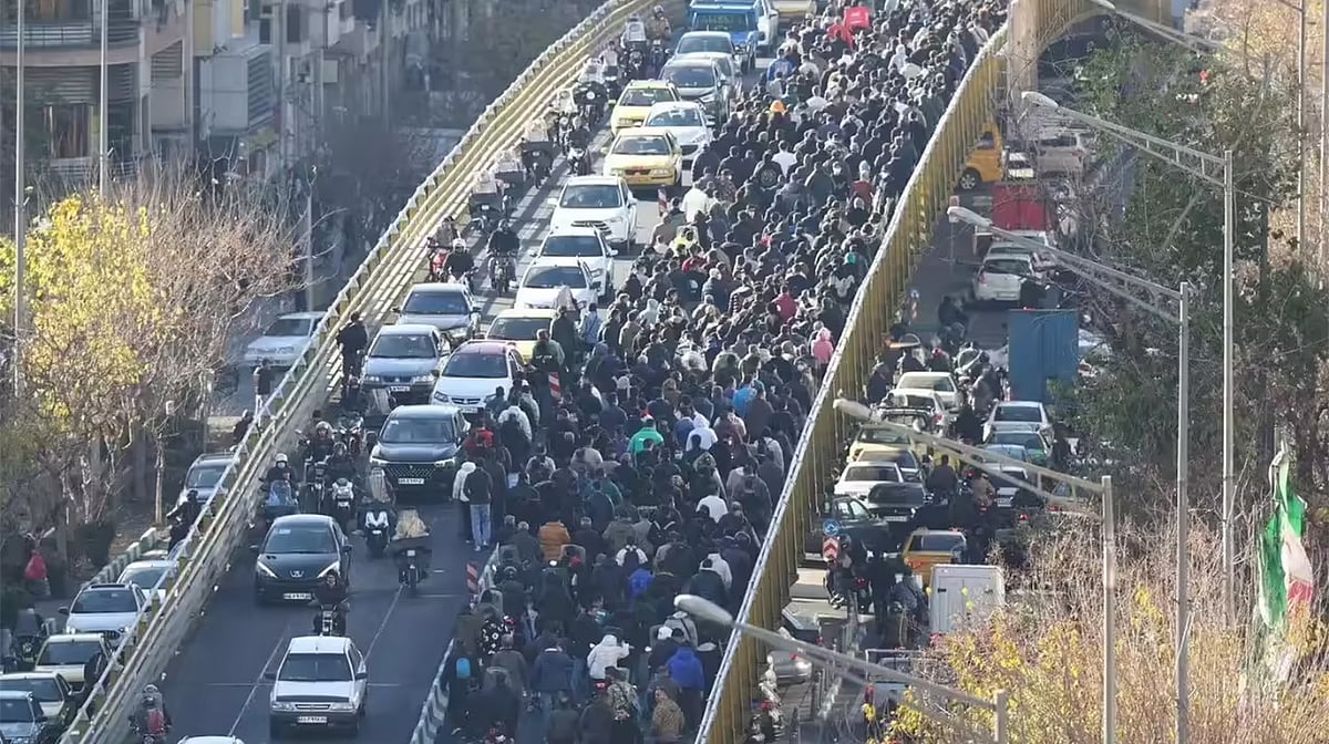 <div class="paragraphs"><p>ایران میں مظاہرہ / سوشل میڈیا</p></div>