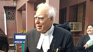 ’عجیب طریقۂ کار‘ کے تحت ہو رہا ہے بنگال میں ایس آئی آر؟