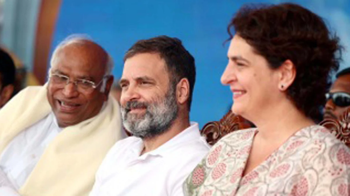 <div class="paragraphs"><p>کھڑگے، راہل، پرینکا / آئی اے این ایس</p></div>