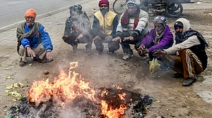 پنجاب اور ہریانہ میں شدید سردی کی لہر، کئی شہروں میں درجہ حرارت معمول سے دس ڈگری سیلسیس تک نیچے