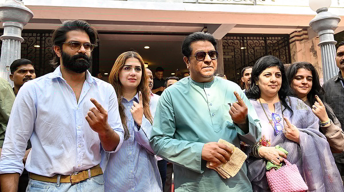 بی ایم سی انتخابات: ووٹروں کی انگلیوں سے مٹ رہی مارکر کی سیاہی، راج ٹھاکرے کا دھاندلی کا الزام