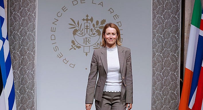 امریکی رویہ سے سب سے زیادہ فائدہ روس اور چین کو!