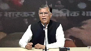 پون کھیڑا کا مودی حکومت پر شدید حملہ، شنکراچاریہ کے ساتھ بدسلوکی اور مذہب کے نام پر سیاست کا الزام