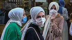 اسکارف پہنے طالبہ کو امتحان دینے سے روک دیا، سینٹر انتظامیہ پر بدسلوکی کا الزام، متاثرہ کی وزیراعلیٰ سے فریاد