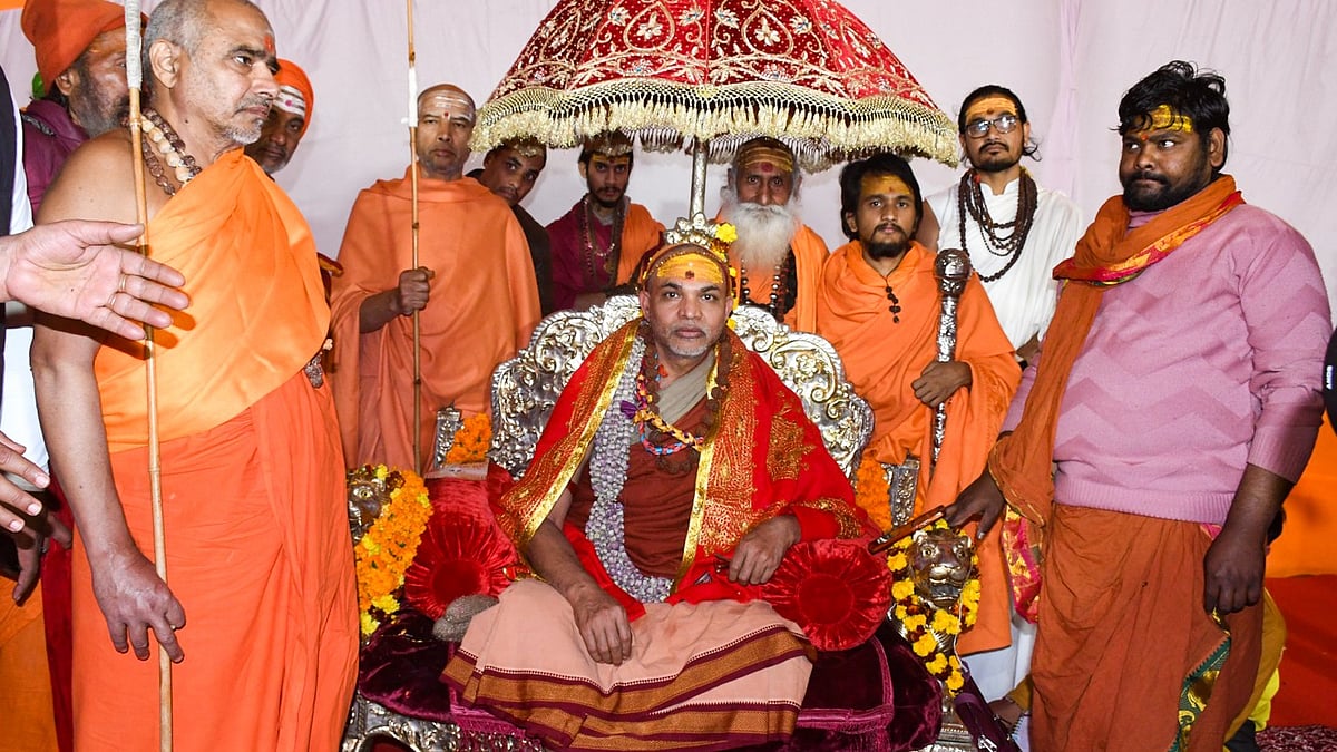 ہم چکرویوہ میں ابھیمنیو کی طرح اپنی جنگ لڑ رہے ہیں: شنکراچاریہ ایوی مکتیشورانند