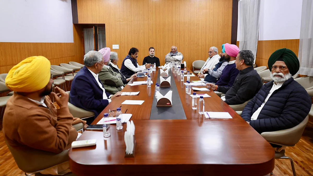 <div class="paragraphs"><p>پنجاب اسمبلی انتخاب کے پیش نظر کانگریس کے ذریعہ کی گئی میٹنگ کا منظر، تصویر ’ایکس‘ <a href="https://x.com/INCIndia">@INCIndia</a></p></div>