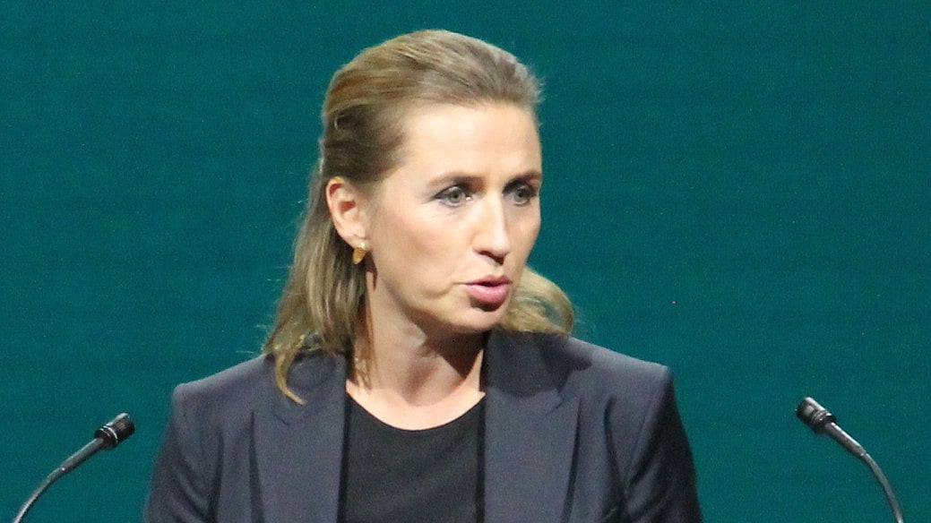 ڈنمارک کی وزیر اعظم فریڈرکسن گرین لینڈ پہنچیں