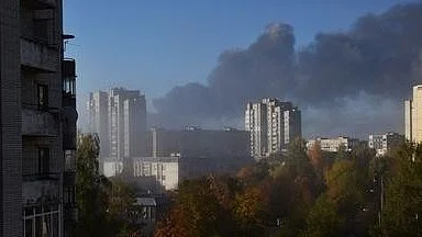 <div class="paragraphs"><p>روس کی جانب سے یوکرین پر فضائی حملے</p></div>