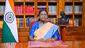 <div class="paragraphs"><p>صدر جمہوریہ دروپدی مرمو / آئی اے این ایس</p></div>