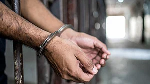 ممبئی میں امریکی خاتون سے 400 میٹر کے لیے 18 ہزار روپے وصول کرنے والا ٹیکسی ڈرائیور گرفتار