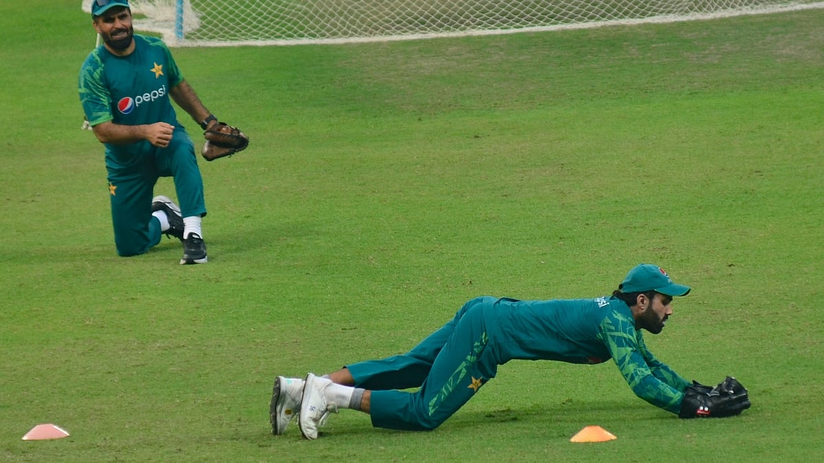 پاکستانی ٹیم کولمبو کے لئے دو فروری کو روانہ ہوگی!