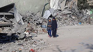 جنگ بندی کے بعد غزہ میں اسرائیل کا سب سے بڑا حملہ، بچے سمیت تیس سے زائد افراد ہلاک