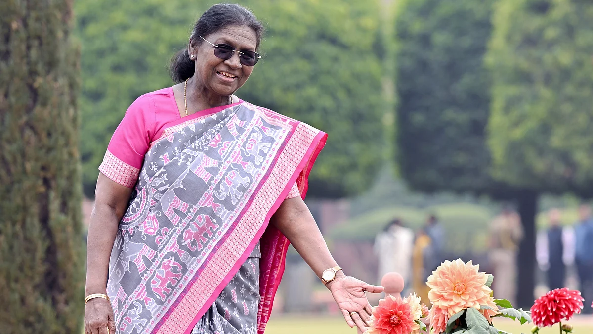 <div class="paragraphs"><p>صدر جمہوریہ دروپدی مروم، تصویر بشکریہ&nbsp;@rashtrapatibhvn</p></div>