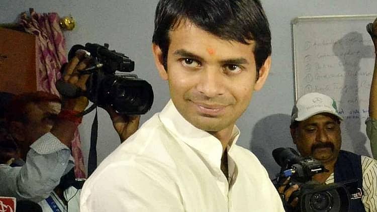 تیج پرتاپ یادو نے خالی کردی سرکاری رہائش گاہ، بی جے پی نے لگایا بنگلے کو کھنڈر بنانے کا الزام