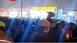 ’سدھارتھ نگر فیسٹیول‘ میں پون سنگھ کے شو میں بھگدڑ، پولیس نے دکھائی طاقت، لاٹھی چارج میں متعدد زخمی