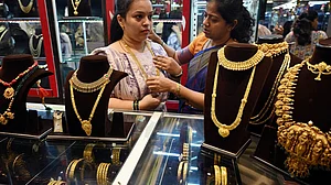 چار روزہ گراوٹ کے بعد سونا اور چاندی کی زور دار واپسی، پھر نئے ریکارڈ کا اشارہ!