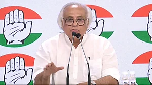 <div class="paragraphs"><p>جے رام رمیش / INCIndia@</p></div>