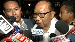 <div class="paragraphs"><p>منی پور کے وزیر اعلیٰ یمنام کھیم چند سنگھ (ویڈیو گریب)</p></div>