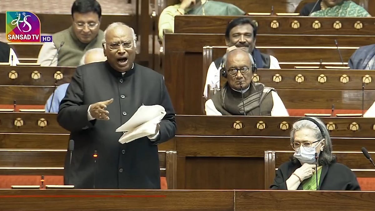 <div class="paragraphs"><p>راجیہ سبھا میں اپنی بات رکھتے ہوئے ملکارجن کھڑگے، ویڈیو گریب</p></div>