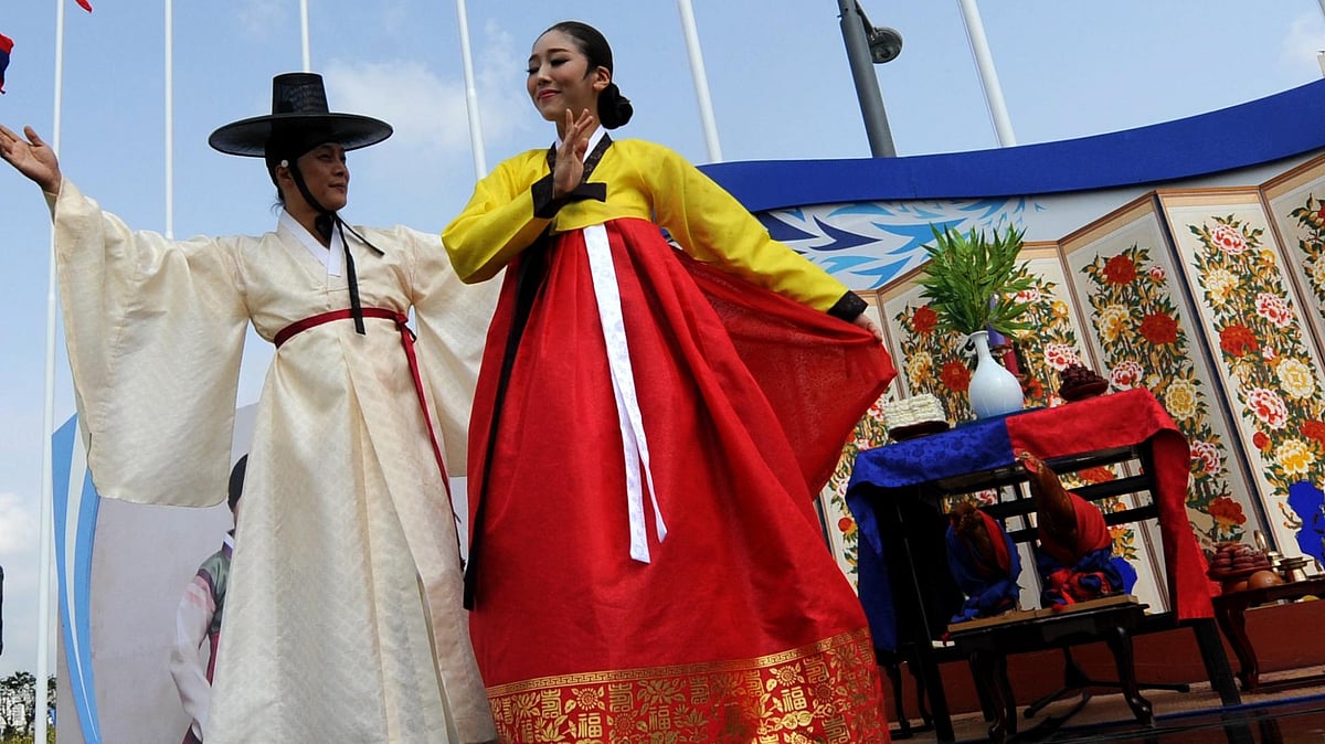 خودکشی کرنے والی تینوں بہنیں کوریائی ثقافت سے اتنی زیادہ متاثر تھیں کہ ان کے اہل خانہ سخت پریشان تھے