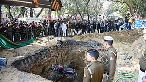 ’جس وقت راجیہ سبھا میں مودی 97 منٹ تک جملے پھینک رہے تھے، اسی وقت...‘، کمل کی دردناک موت پر کانگریس کا حملہ