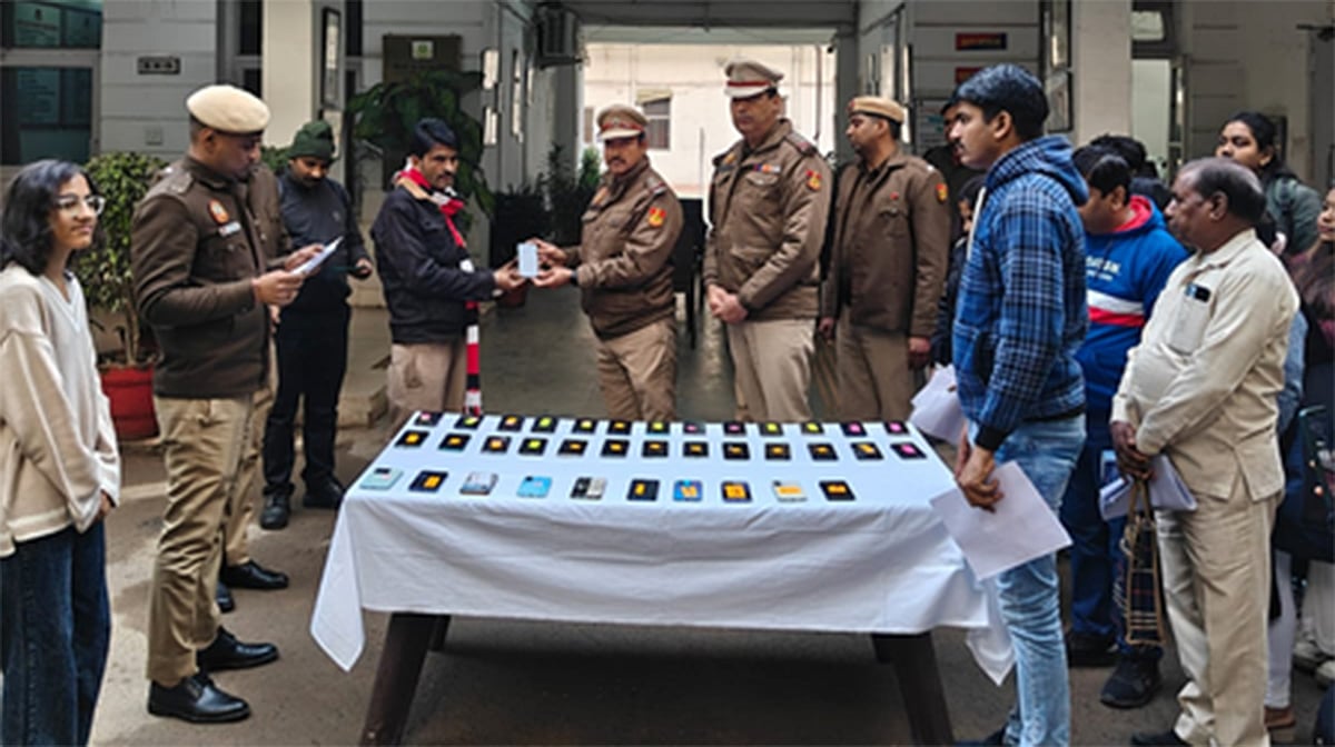 دہلی: منظم موبائل چوری کرنے والے بین الریاستی گروہ کا پردہ فاش، 46 موبائل فون برآمد