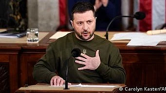 <div class="paragraphs"><p>یوکرین کے صدر ولادیمیر زیلنسکی</p></div>