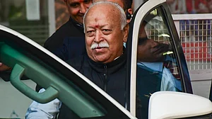 بھاگوت نے ساورکر کے لیے بھارت رتن کے مطالبے کو دہرایا، کانگریس کی سخت مخالفت