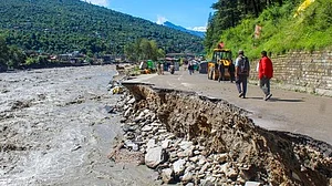 سیلابی خطرات کے پیش نظر سینٹرل واٹر کمیشن متحرک، ریاستی حکام کے ساتھ اہم اجلاس طلب