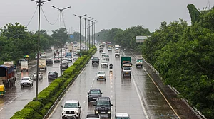 <div class="paragraphs"><p>سڑک کی علامتی تصویر، قومی آواز / وپن</p></div>