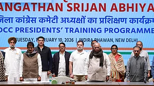 کانگریس تنظیم سازی مہم تیز، کھڑگے اور راہل گاندھی نے 8 ریاستوں کے 286 نئے ڈی سی سی صدور کو دی ٹریننگ