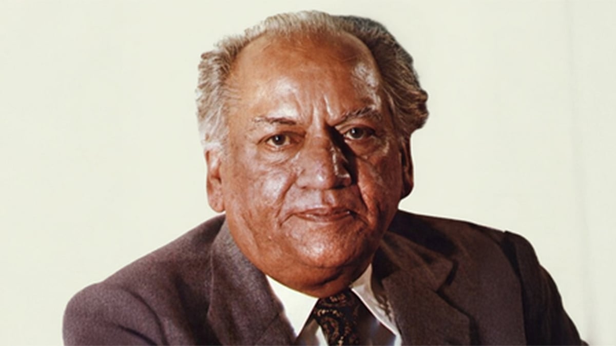 <div class="paragraphs"><p>فیض احمد فیض / آئی اے این ایس</p></div>