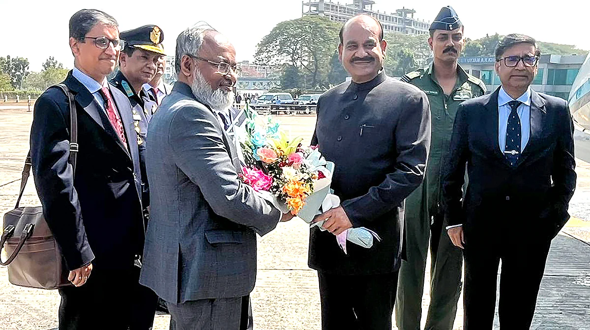 ڈھاکہ میں تقریبِ حلف برداری میں اوم برلا کو کیوں بھیجا گیا، جے شنکر یا ڈووال کو کیوں نہیں؟