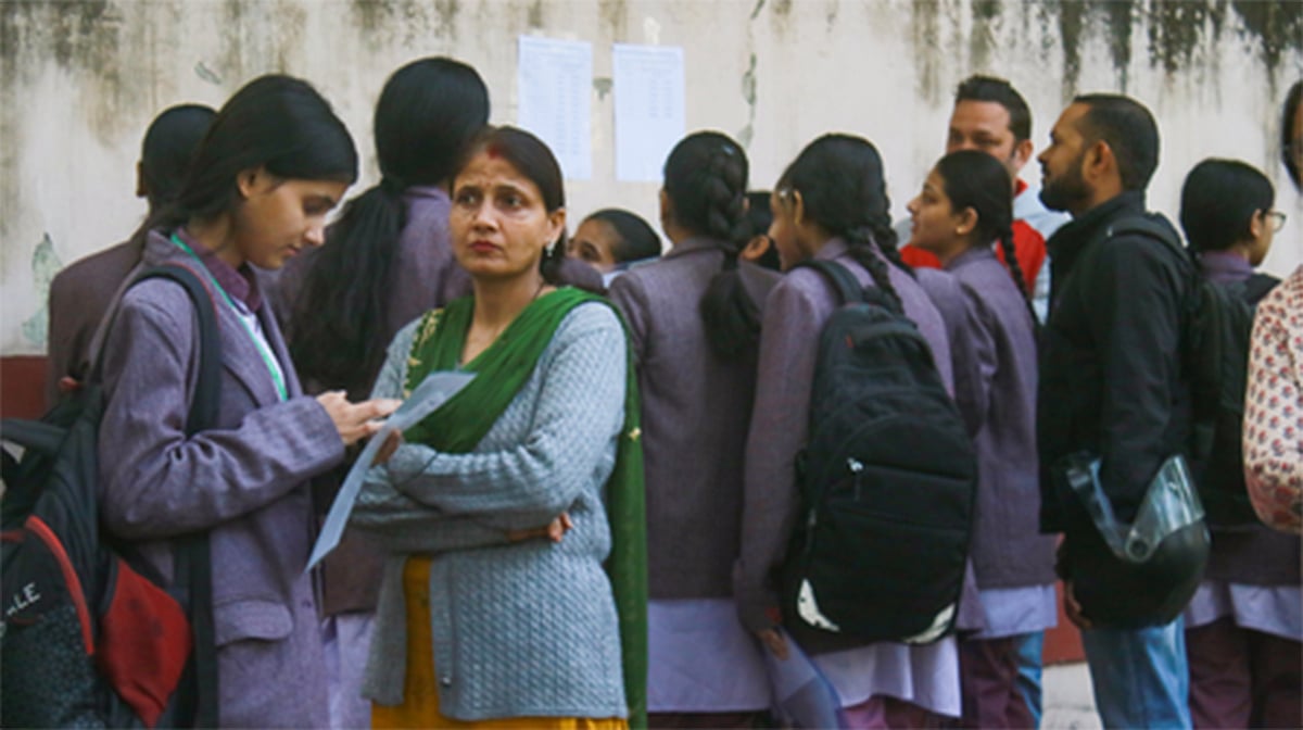 سی بی ایس ای کی بورڈ امتحانات ہندوستان سمیت 26 ممالک میں شروع، 43 لاکھ سے زائد طلبہ شریک