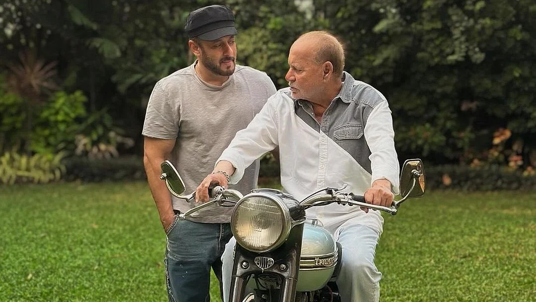 <div class="paragraphs"><p>سلمان خان اور سلیم خان، تصویر سوشل میڈیا، بشکریہ @IIFA</p></div>