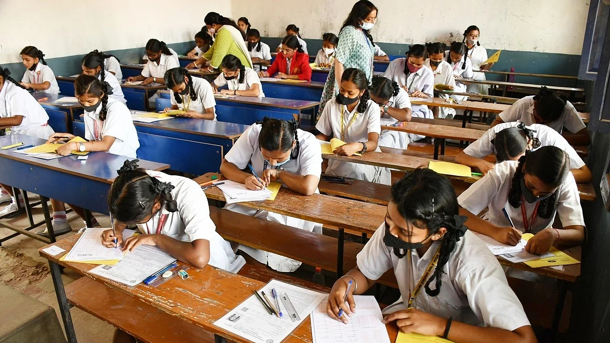 بورڈ امتحان، علامتی تصویر آئی اے این ایس