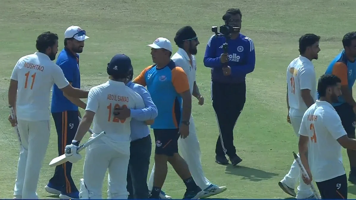 <div class="paragraphs"><p>جموں و کشمیر کی ٹیم (ویڈیو گریب)</p></div>