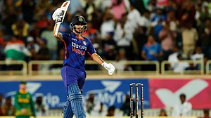 ایشان کشن، تصویر آئی اے این ایس