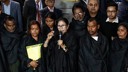 <div class="paragraphs"><p>آئی اے این ایس</p></div>