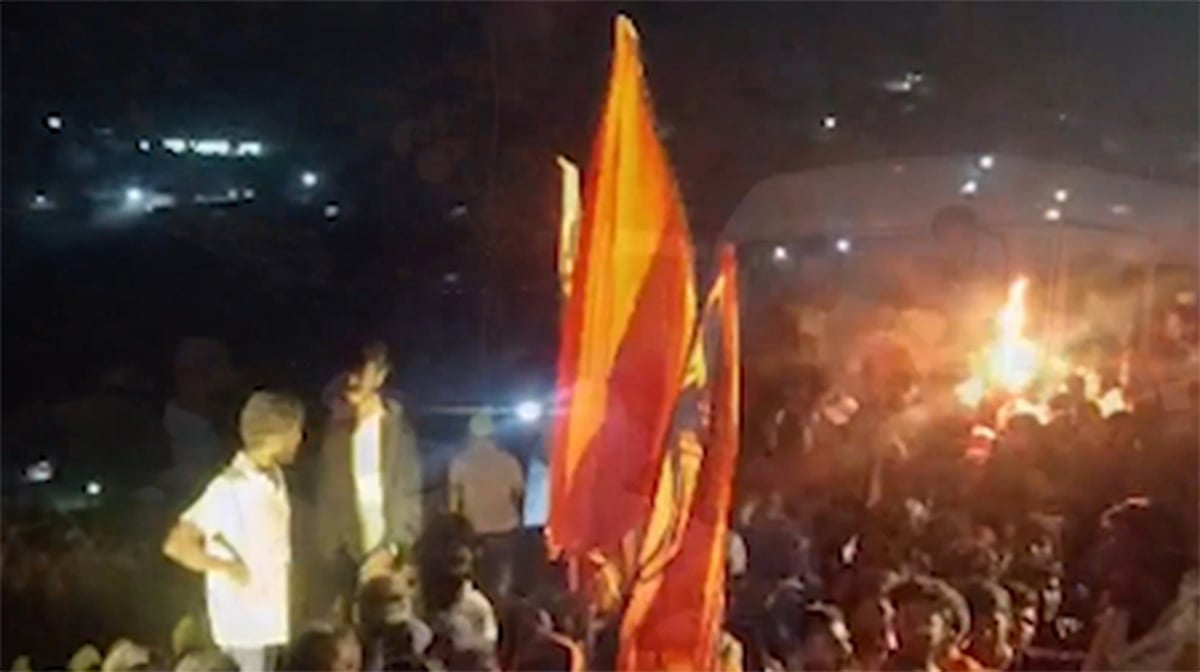 مہاراشٹر: شیواجی مہاراج کی جینتی پر شیونیری قلعے میں ریلنگ ٹوٹی، بھگدڑ سے متعدد افراد زخمی