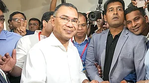 گنگا بنگلہ دیش کے نومنتخب وزیر اعظم طارق رحمن کا لے گی امتحان... اشوک سوین